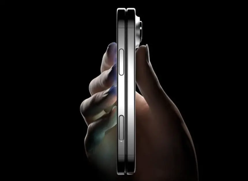 iPhone Ultra'nın fiyatı ortaya çıktı: Apple'ın ilk katlanabilir modeli cep yakabilir