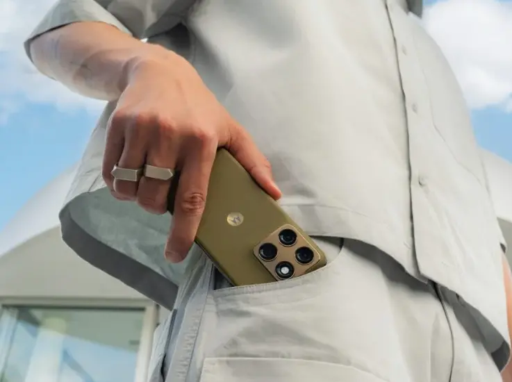 Motorola Edge 2026 tek renk seçeneğiyle geliyor