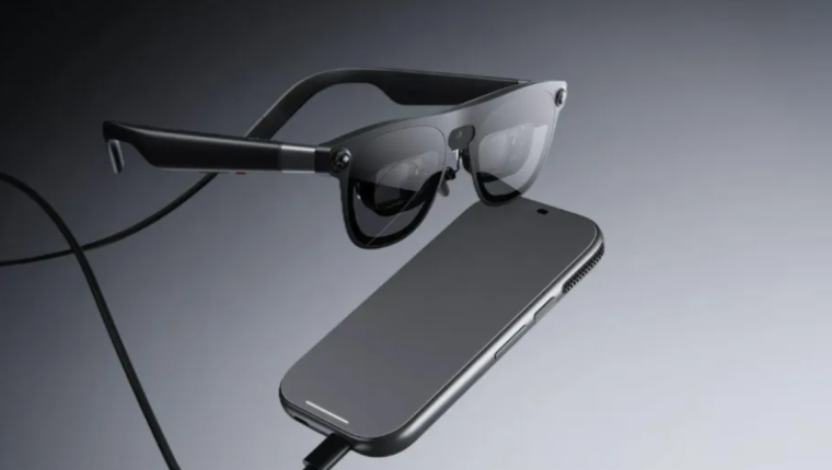 Google/Xreal Aura XR gözlükleri ön siparişe açıldı